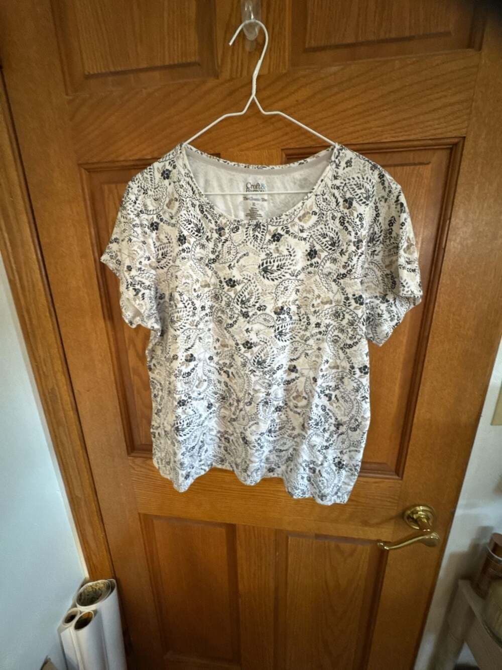 Croft & Barrow The Classic Tee XL White Black Floral Short Sleeve T-Shirt